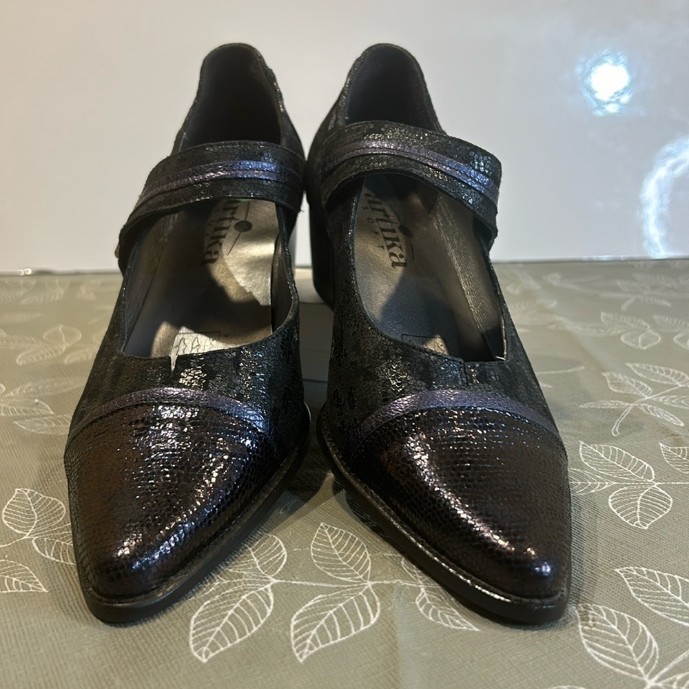 Ladies Artika Heels